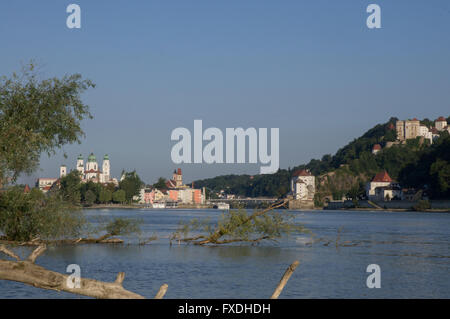 Panorama von Passau - Blick von der Donau Stockfoto