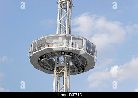 Stadt Skyliner, Jahrmarkt ´Dom´, Hamburg, Deutschland Stockfoto
