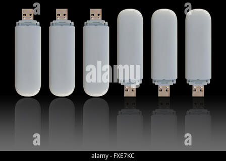 Nahaufnahme einer technologischen Vorrichtung zur Speicherung von Computerdaten. Konzept für digitale Speicherung, Informationstechnologie, Cybersicherheit und moderne Daten Stockfoto