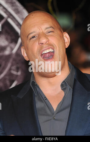 Vin Diesel sorgt sich die UK Premiere der letzten Hexe Jäger im Empire Leicester Square in London. 19. Oktober 2015 © Paul Treadway Stockfoto