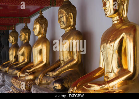 Golden Buddha Wat Pho Bangkok Thailand Stockfoto