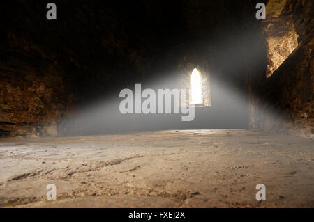 Abtei innen mittelalterliche Lichtstrahl Stockfoto