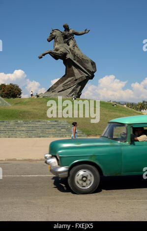 Die Statue von Antonio Maceo am Plaza De La Revolucion. Santiago De Cuba, Kuba Stockfoto