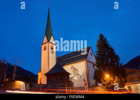 St. Oswald Kirche in Alpbach, Tirol Österreich. Österreichs schönste Dorf und Skigebiet bekannt. Stockfoto