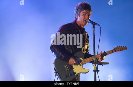 München, Deutschland. 13. April 2016. Noel Gallagher von der britischen Gruppe High Flying Birds führt in München, 13. April 2016. Foto: Sven Hoppe/Dpa/Alamy Live News Stockfoto