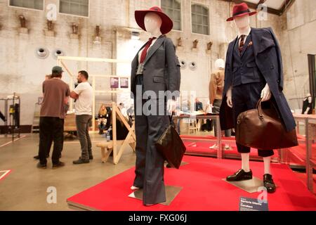 Amsterdam, Niederlande. 15. April 2016. Vintage-Jeans wird während der Denim-Tage in Amsterdam, Niederlande, 15. April 2016 angezeigt. Die dritte Amsterdam Denim Days ist Form April 11 bis 17 dieses Jahr statt. © Sylvia Lederer/Xinhua/Alamy Live-Nachrichten Stockfoto