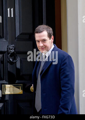 George Osborne MP, erste Secretary Of State, Kanzler des Finanzministeriums verlassen Nummer 11 Downing Street.  Mitwirkende: George Osborne MP, ersten Staatssekretär, Kanzler des Finanzministeriums wo: London, Vereinigtes Königreich bei: 15. März 2016 Stockfoto