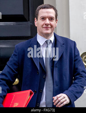 George Osborne MP, erste Secretary Of State, Kanzler des Finanzministeriums verlassen Nummer 11 Downing Street.  Mitwirkende: George Osborne MP, ersten Staatssekretär, Kanzler des Finanzministeriums wo: London, Vereinigtes Königreich bei: 15. März 2016 Stockfoto