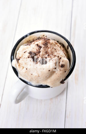 Sommer Dessert hausgemachtes Eis in Tasse Stockfoto