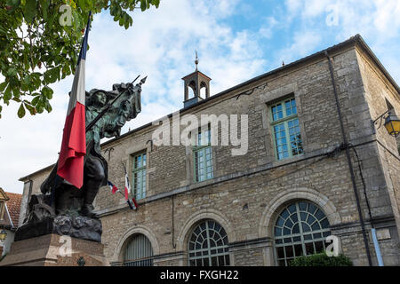 Der erste Weltkrieg-Gedenkstätte in das Dorf Châteauneuf En Auxois, Côte d ' or, Bourgogne, Frankreich Stockfoto