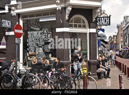 Stach niederländischen Deli (Broodjeszaak) Nieuwe Spiegelstraat 5 Amsterdam Niederlande (Stach ist ein kleines Geschäft mit überwiegend frischen Produkten. Brot, Speisen, Suppen und Deli) Stockfoto