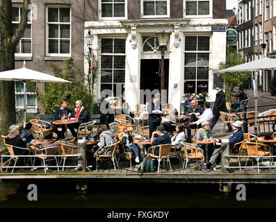 Café 't Smalle drinken Egelantiersgracht Jordaan Niederländisch Amsterdam Niederlande Niederlande Stockfoto