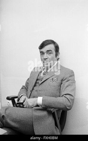 Der Deutsche Schauspieler Claus Biederstaedt, 1970er Jahre Deutschland. Deutscher Schauspieler Claus Biederstaedt, Deutschland der 1970er Jahre. 24x36swNEg448 Stockfoto