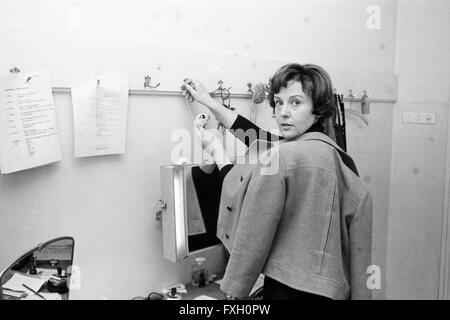 Deutsche plant Doris Schade, Deutschland 1970er Jahre. Die deutsche Schauspielerin Doris Schade, Deutschland 1970. 24 x 36 swNeg 469 Stockfoto