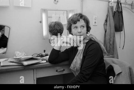 Deutsche plant Doris Schade, Deutschland 1970er Jahre. Die deutsche Schauspielerin Doris Schade, Deutschland 1970. 24 x 36 swNeg 469 Stockfoto