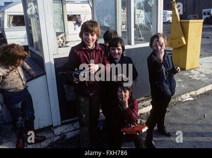 Romakinder in der Nähe von ihrem Lager in Battersea, Süd-London 1983 Stockfoto