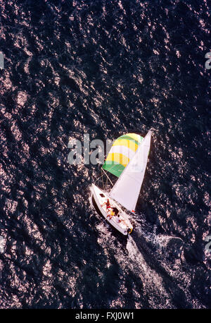 Luftaufnahme von Segelboot vor New Jersey Küste, Atlantik, USA Stockfoto