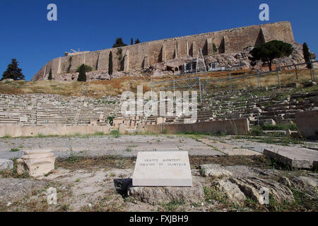 Theater des Dionysos am Fuße des südlichen Abhang Athener Akropolis in Athen, Griechenland Stockfoto