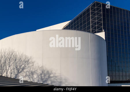 Das Äußere der John F Kennedy Presidential Library and Museum, das dem Gedenken an den 35. Präsidenten in Boston, Massachusetts, USA, gewidmet ist Stockfoto
