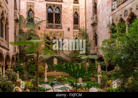 Der Innenhof an Isabella Stewart Gardner Museum, Boston, Massachusetts, USA Stockfoto