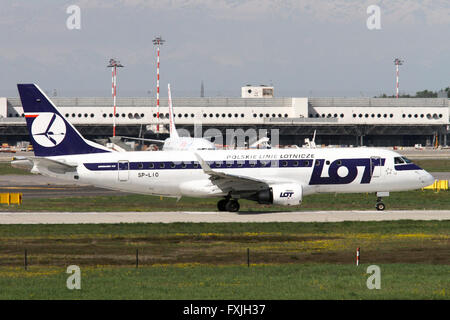 LOT - Polish Airlines / Polskie Linie Lotnicze, Embraer ERJ-175LR Stockfoto