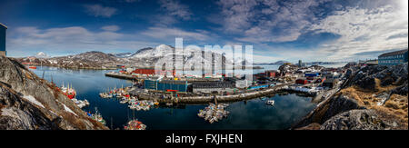 Panoramablick auf den Hafen in Nuuk, Grönland Stockfoto