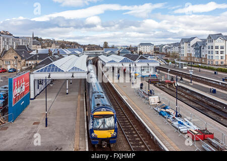 In nördlicher Richtung Scotrail Class 170 DMU Ankunft am Stirling Bahnhof in Stirling, Schottland Stockfoto