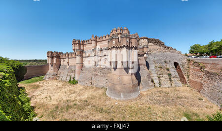 Coca Burg (Castillo de Coca) - 15. Jahrhundert im Mudéjar-Stil befindet sich in der Provinz Segovia, Kastilien und Leon, Spanien Stockfoto