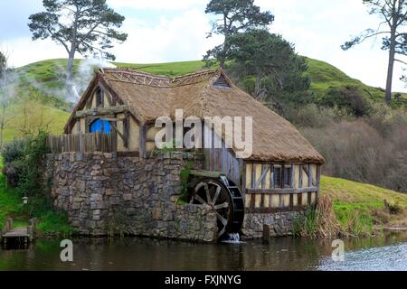 Hobbingen, in der Nähe von Matamata auf der Nordinsel von Neuseeland, ist die Heimat der verwendet in dem Film Herr der Ringe Film-set Stockfoto