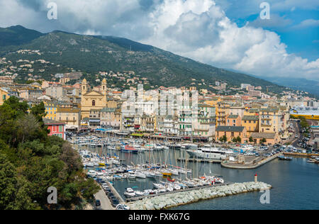 Alter Hafen, Vieux Port, Port de Plaisance, Marina mit der Kirche Saint Jean Baptiste, Bastia, Haute-Corse, Nordküste, Corsica Stockfoto