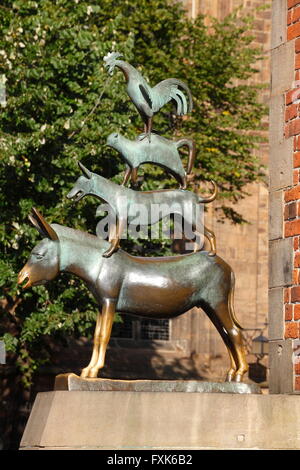 Bremer Stadtmusikanten, Bronze-Skulptur von Gerhard Marcks, Bremen, Deutschland Stockfoto