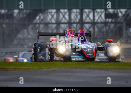 Silverstone Circuit Northamptonshire UK. 15. April 2016. Freies Training für Runde 1 der europäischen Le Mans Serie 2016 (ELMS). #84 Frédéric Sausset (FRA) / Christophe Tinseau (FRA) / Jean-Bernard Bouvet (FRA) das Innovation-Auto zu fahren. © Aktion Plus Sport/Alamy Live-Nachrichten Stockfoto