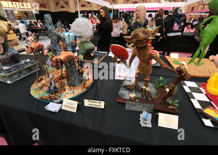 London UK. 16. April 2016. Die Kuchen internationale Ausstellung lockte große Menschenmengen, Alexandra Palace, wo es in diesem Jahr gehalten wurde, Paul @ Quezada-Neiman/Alamy News Live Stockfoto