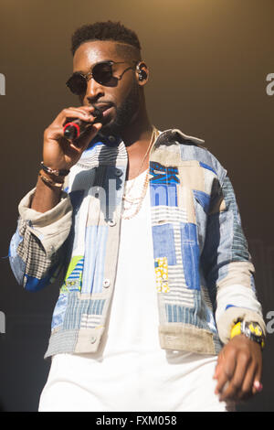 O2 Academy Brixton, Brixton, London, UK, 16. April 2016, Tinie Tempah, Tinie Tempah auf der Bühne O2 Academy Brixton, London. Bildnachweis: Richard Soans/Alamy Live-Nachrichten Stockfoto