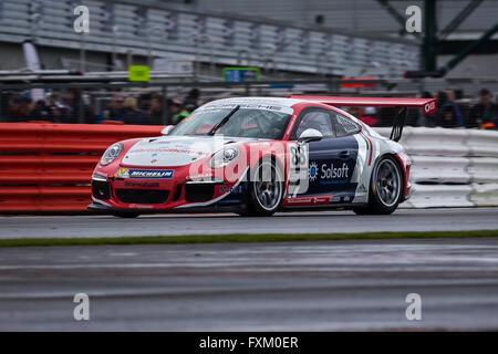 Silverstone Circuit Northamptonshire UK. 16. April 2016. Runde 3 des Porsche Carrera Cup GB 2016. #88 Dino ZAMPARELLI (GBR) - GT Marques © Aktion Plus Sport/Alamy Live-Nachrichten Stockfoto