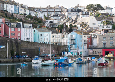 Angelboote/Fischerboote vertäut im Hafen an der Fischerei Hafen von Brixham Devon UK Stockfoto