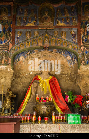 Zehntausend-Buddha-Höhle in der Provinz Liaoning, China Stockfoto