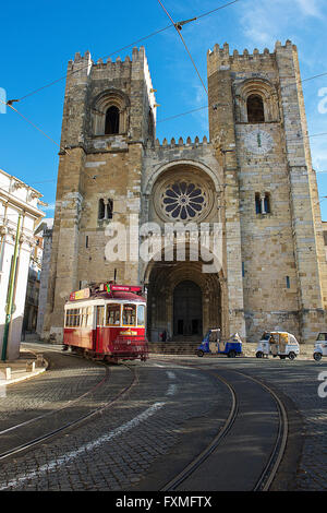 Die patriarchalische Kathedrale von Santa Maria Maggiore, Lissabon, Portugal Stockfoto