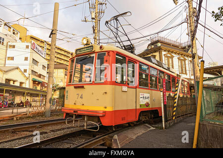 Eisenbahn in Matsuyama, Japan Stockfoto