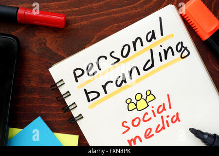 Personal Branding in einem Notizbuch geschrieben. Social-Media-Konzept. Stockfoto