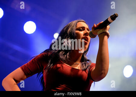 BARCELONA - 23 Mai: Sweet California (Girl-Band) in Primavera Pop Festival von Los 40 Principales. Stockfoto