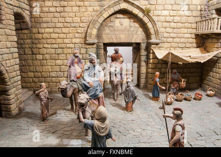 Badajoz, Spanien - 4. Januar 2013: Drei magischen Könige zu Bethlehem gekommen. Diorama von lokalen Verein der Freunde des Cri gebaut Stockfoto