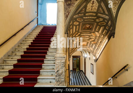 Italien Ligurien Genua - Piazza della Meridiana - Rolli Palast - Palast Gerolamo Grimaldi Sec XVI - Palazzo della Meridiana-große Treppe Stockfoto