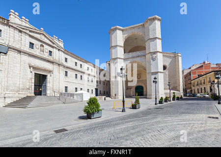 Gotische Kirche des alten Klosters von San Benito el Real - ist eines der ältesten Gebäude in Valladolid, Spanien Stockfoto