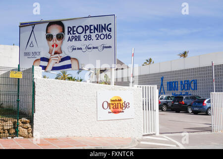 Orange Beachclub Don Carlos Hotel melden und Anzeige Wiedereröffnung Nikki Beach Marbella, Andalusien, Spanien. Stockfoto