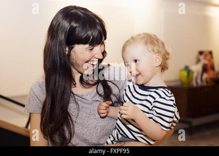 Mutter und Kleinkind, Porträt Stockfoto