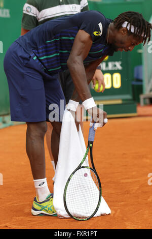 Monte Carlo, Monte Carlo. 17. April 2016. 17.04.2016: Monte-Carlo Rolex Masters-Tennis: Gael Monfils verloren Rafael Nada in das Finale des Monte Carlo Masters-Titel im Monte-Carlo Country Club. © Michael Cullen/ZUMA Draht/Alamy Live-Nachrichten Stockfoto