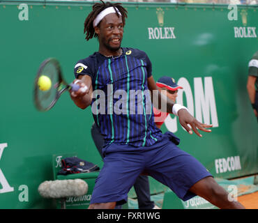 Monte Carlo, Monte Carlo. 17. April 2016. 17.04.2016: Monte-Carlo Rolex Masters-Tennis: Gael Monfils verloren Rafael Nada in das Finale des Monte Carlo Masters-Titel im Monte-Carlo Country Club. © Michael Cullen/ZUMA Draht/Alamy Live-Nachrichten Stockfoto