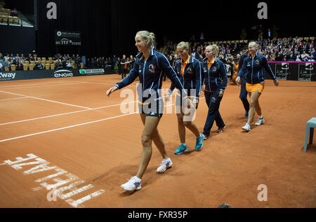 Arena Loire, TrŽlazŽ, Frankreich, 16. April 2016, Halbfinale FedCup, Frankreich-Niederlande, Team-Präsentation, niederländische Team Foto: Henk Koster/Tennisimages/Alamy Live News Stockfoto