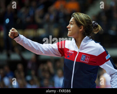 Arena Loire, Trelaz, Frankreich, 16. April 2016, Halbfinale FedCup, Frankreich-Niederlande, Kapitän Amelie Mauresmo (FRA) Foto: Henk Koster/Tennisimages/Alamy Live-Nachrichten Stockfoto